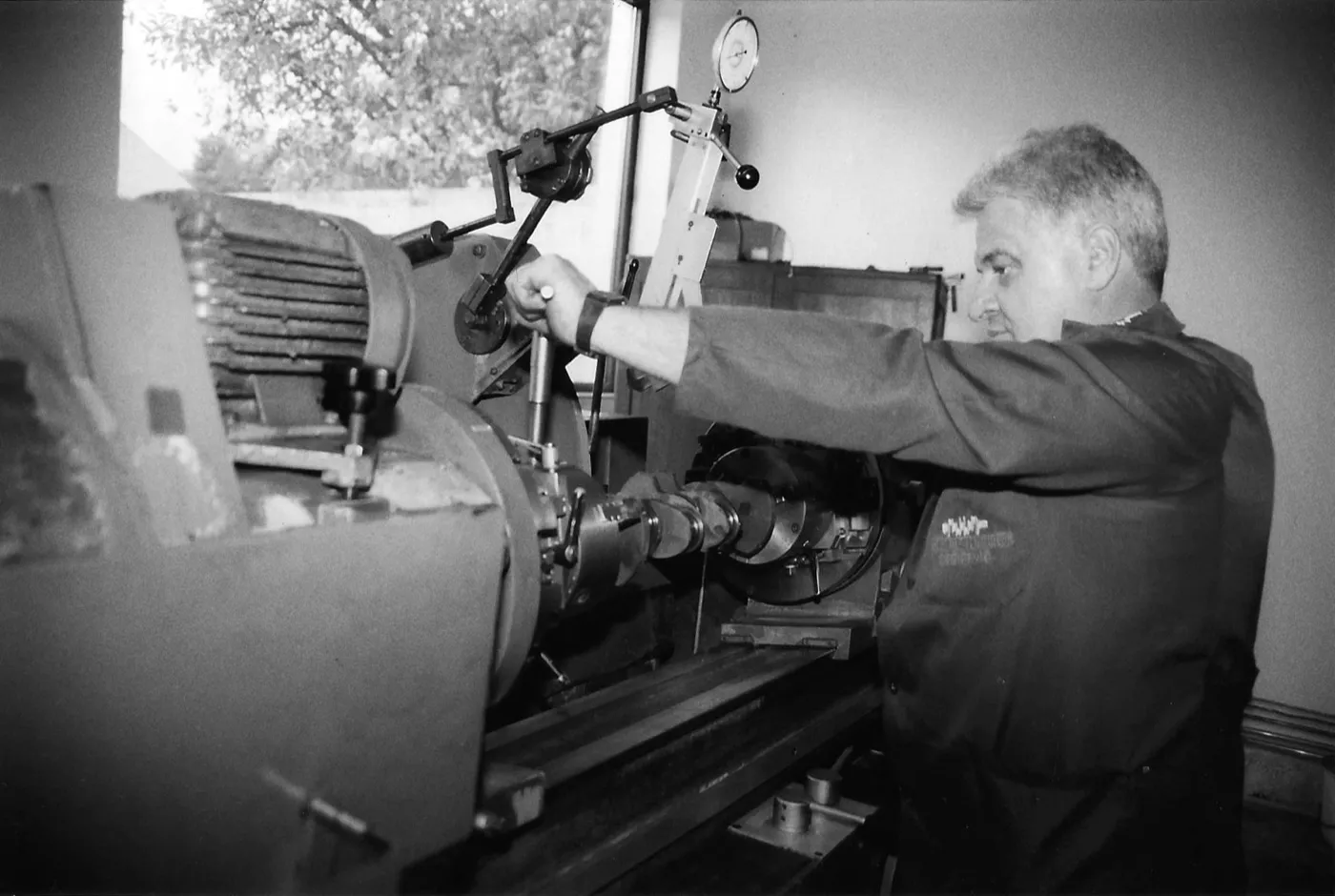 1986.: Prvi stroj - brusilica za koljenasta vratila (radilice)