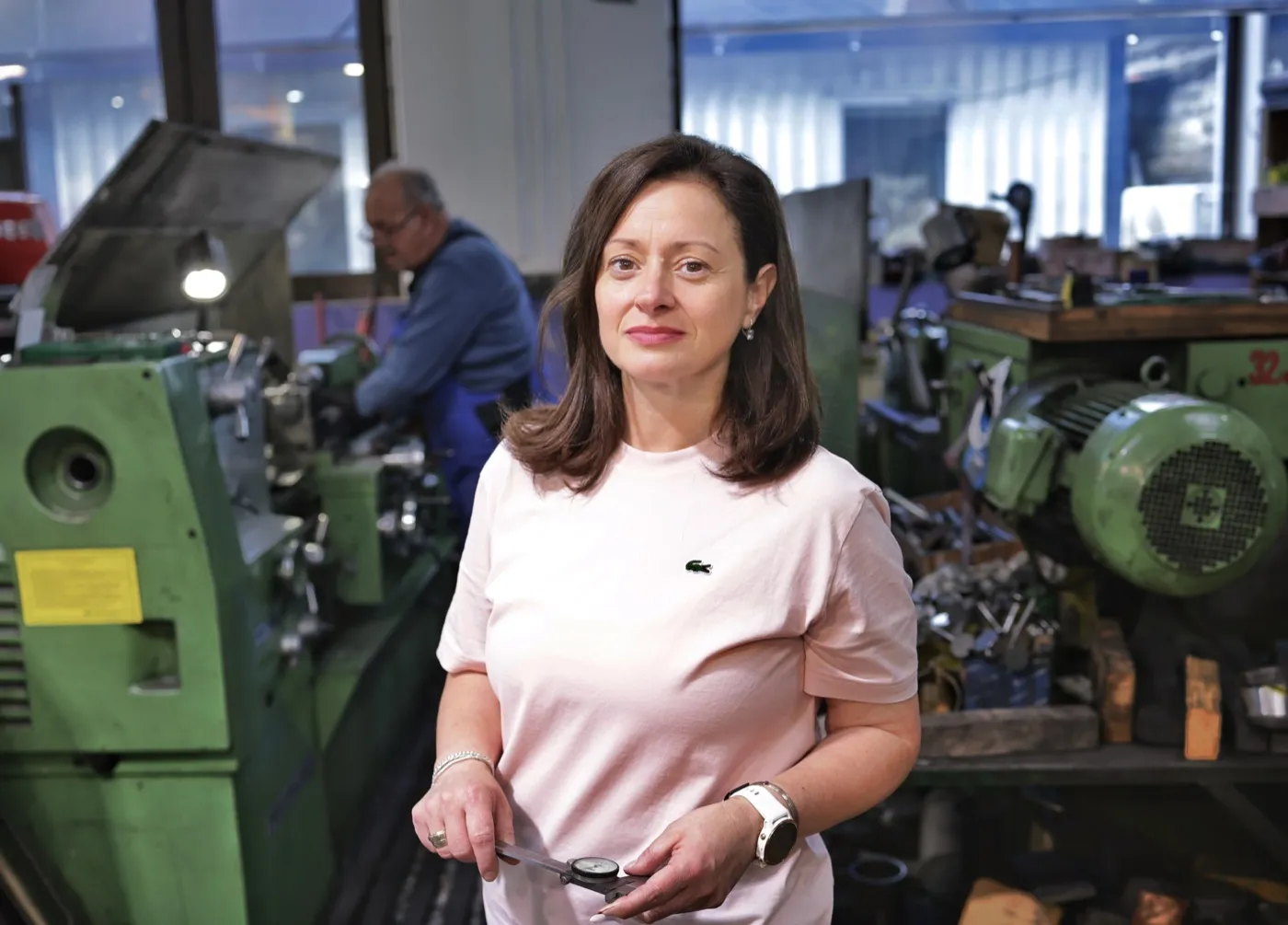 Ljerka Božičević provodi učenike kroz radionicu